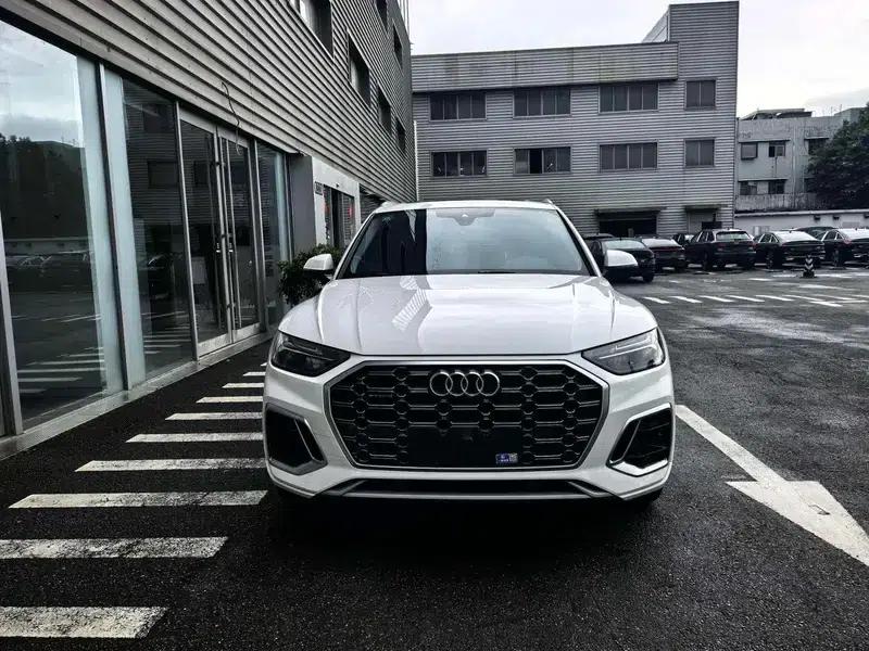 Audi Q5L 2022 45T Luxury Dynamic — миниатюра 2