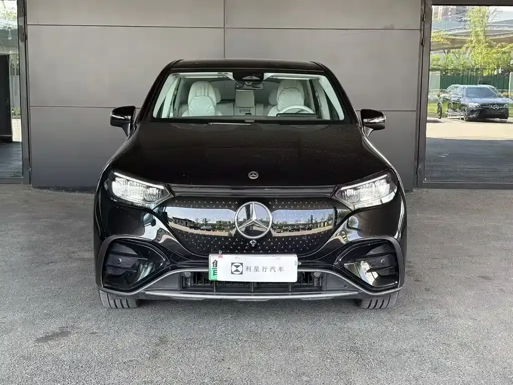 Mercedes-Benz EQE SUV 2024 500 4MATIC Pioneer Edition — миниатюра 3