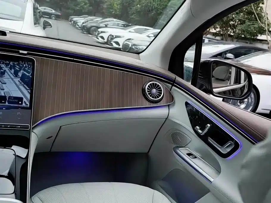 Mercedes-Benz EQE SUV 2024 500 4MATIC Luxury Edition — миниатюра 13