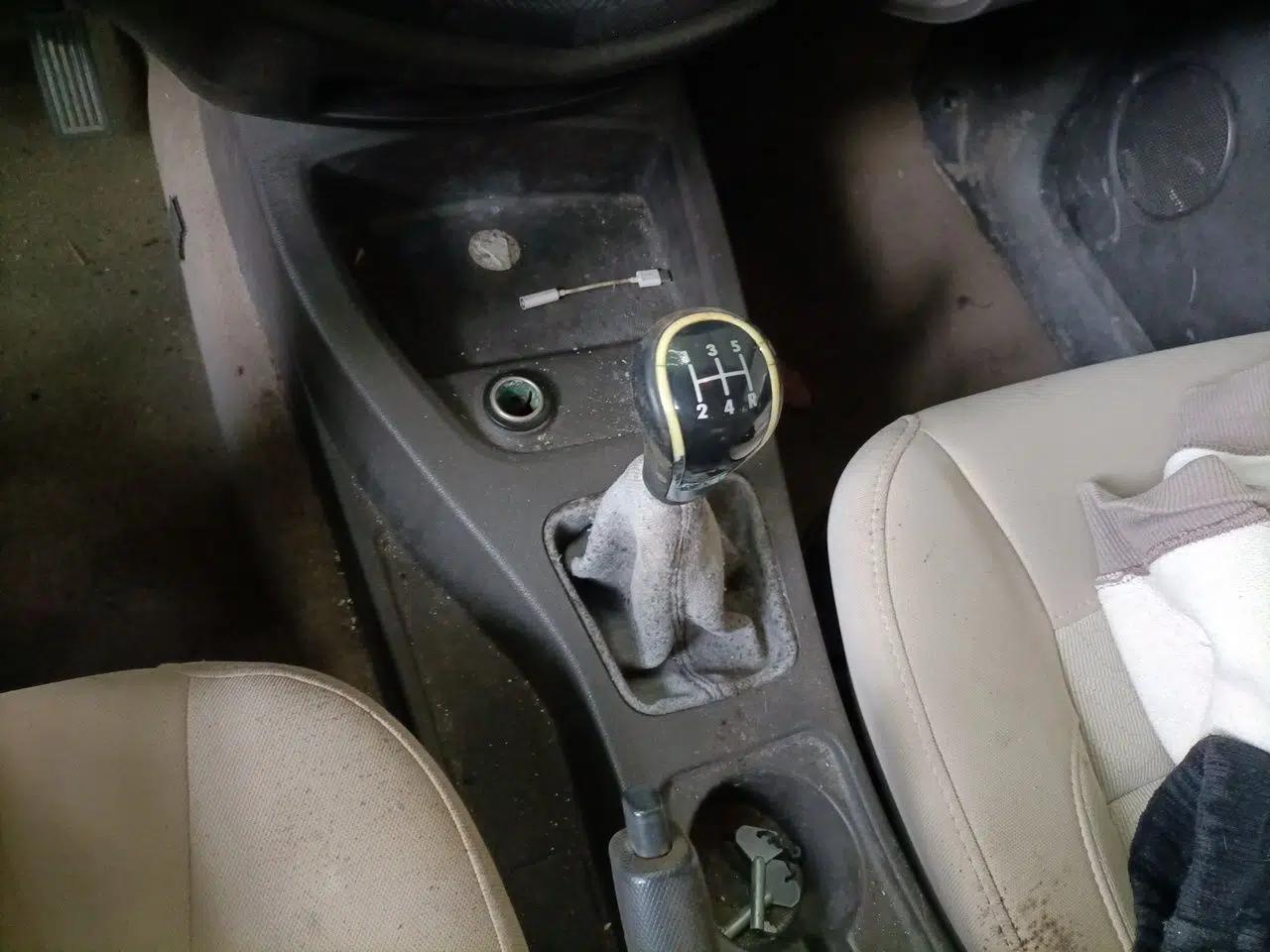 Wuling Hongguang 2014 1.5L S Standard Version — миниатюра 14