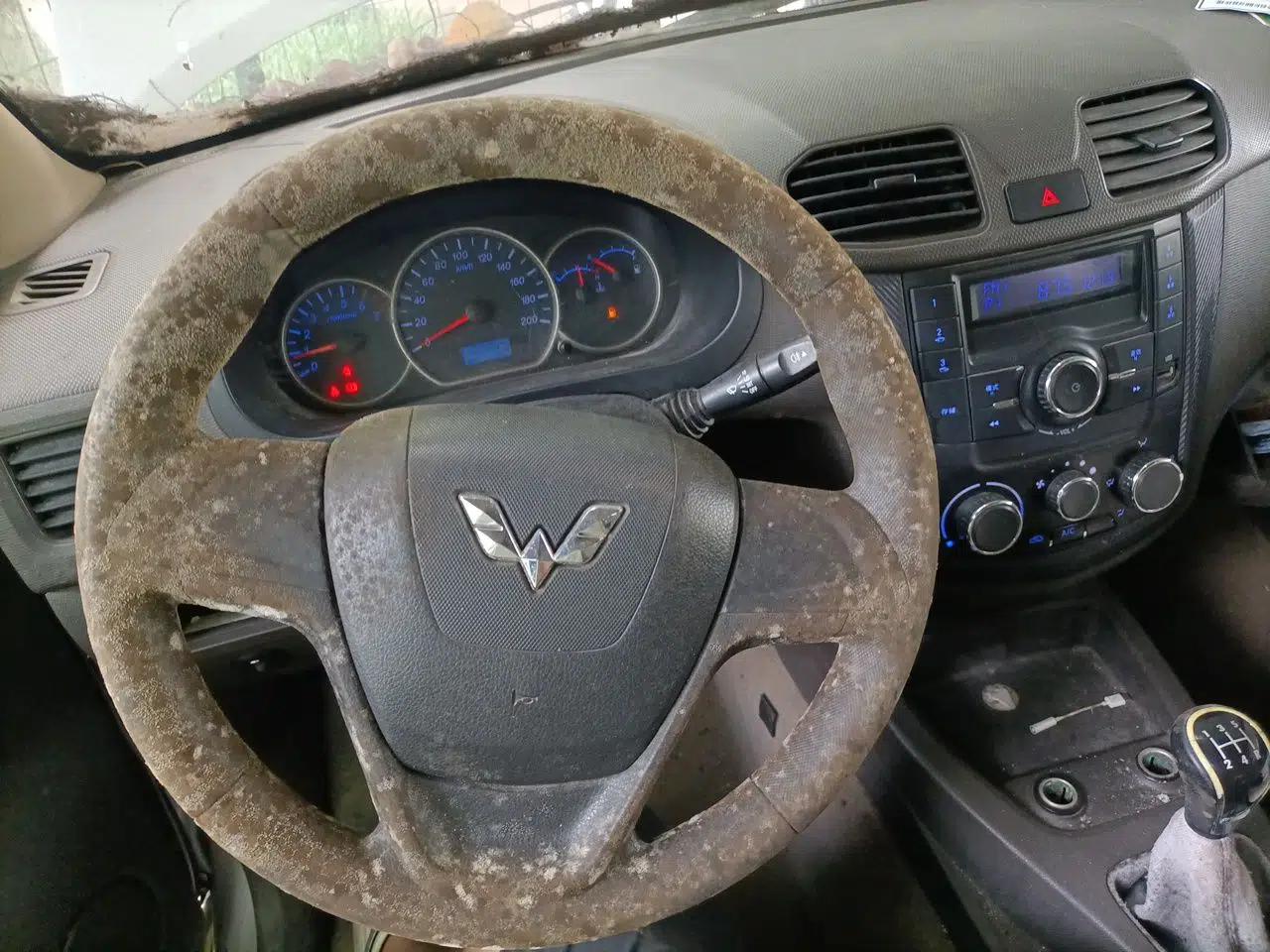 Wuling Hongguang 2014 1.5L S Standard Version — миниатюра 10