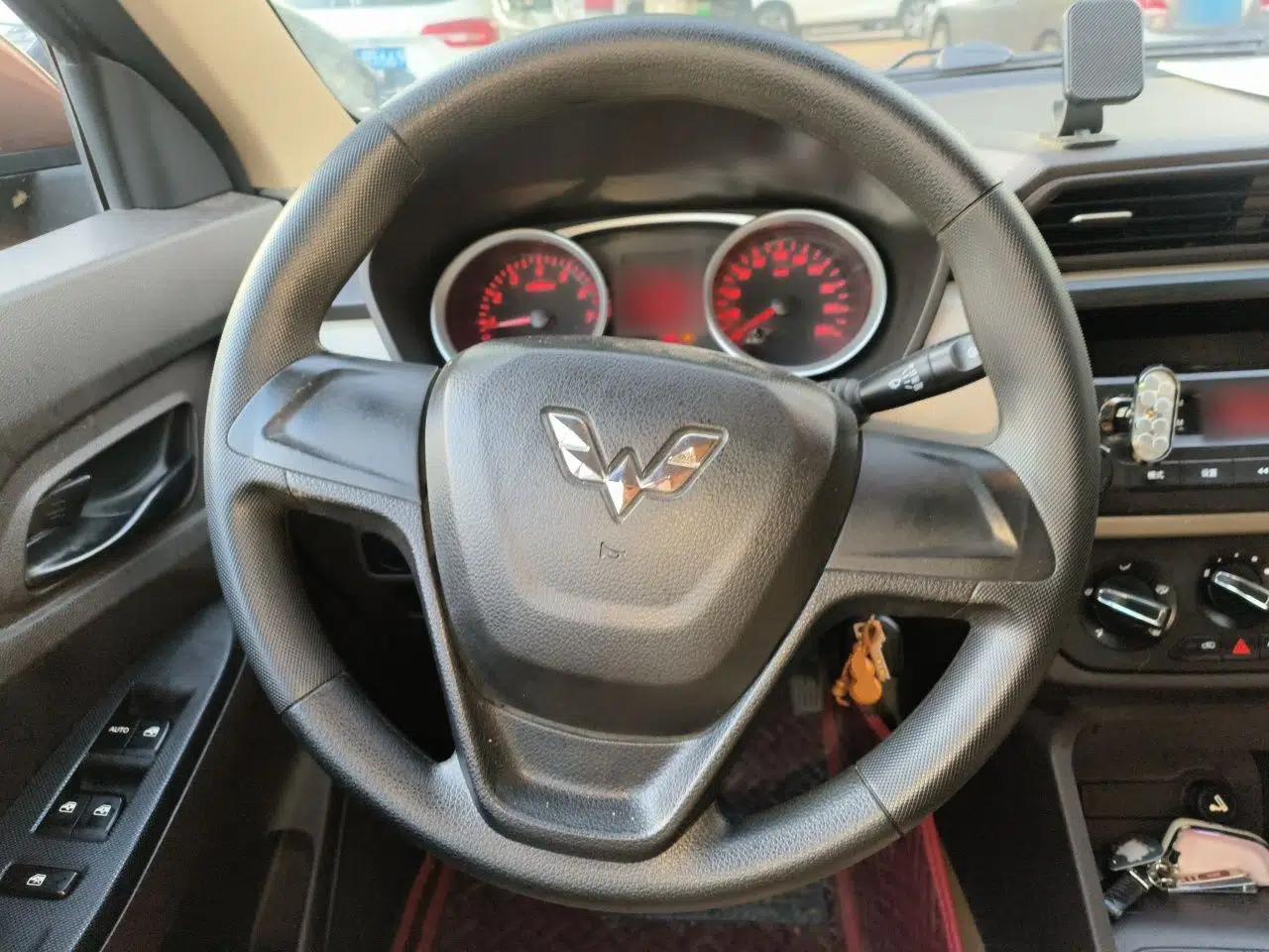Wuling Hongguang 2021 1.5L S Standard Version LAR — миниатюра 7