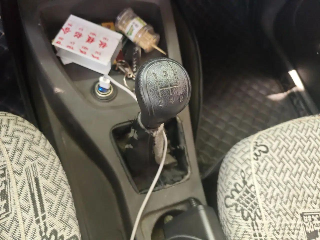 Wuling Hongguang 2016 1.5L S Comfort Version — миниатюра 14