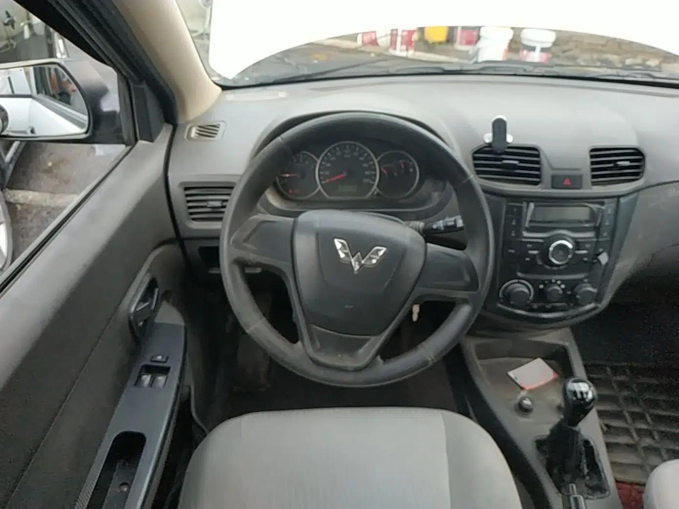 Wuling Hongguang 2014 1.2L Base Model China IV — миниатюра 18