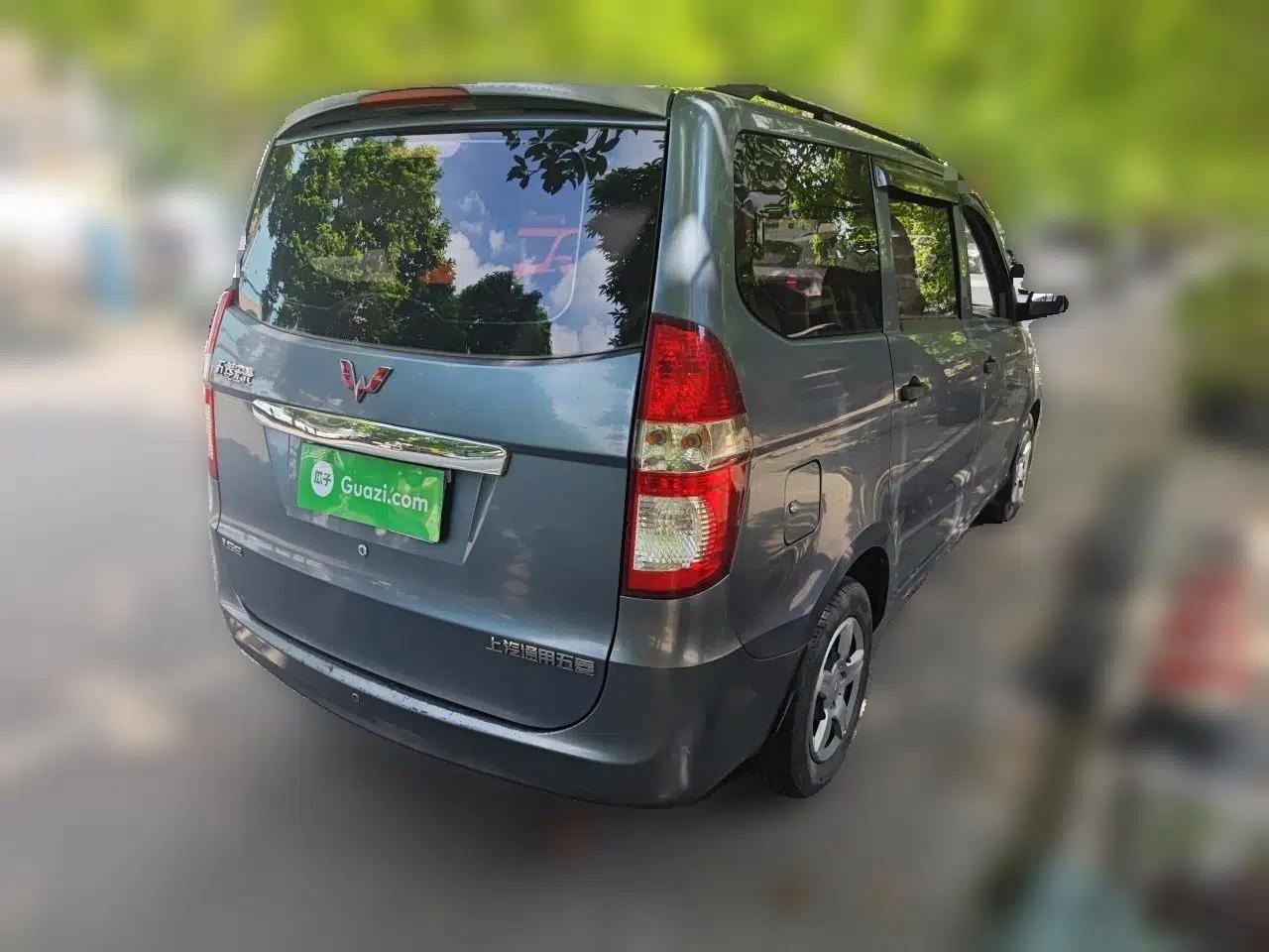 Wuling Hongguang 2013 1.5L Base Version — миниатюра 6