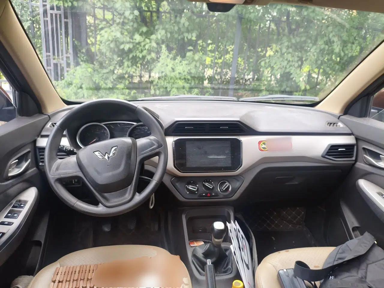 Wuling Hongguang 2018 1.5L S Comfort Model L2B — миниатюра 9
