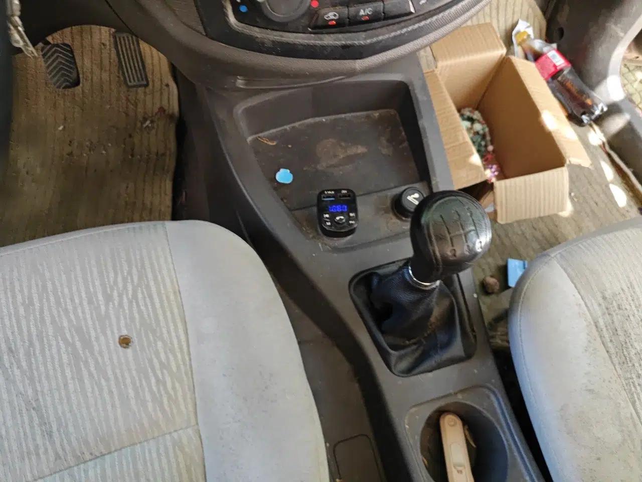 Wuling Hongguang 2015 1.2L S Base Model China V Standard — миниатюра 14