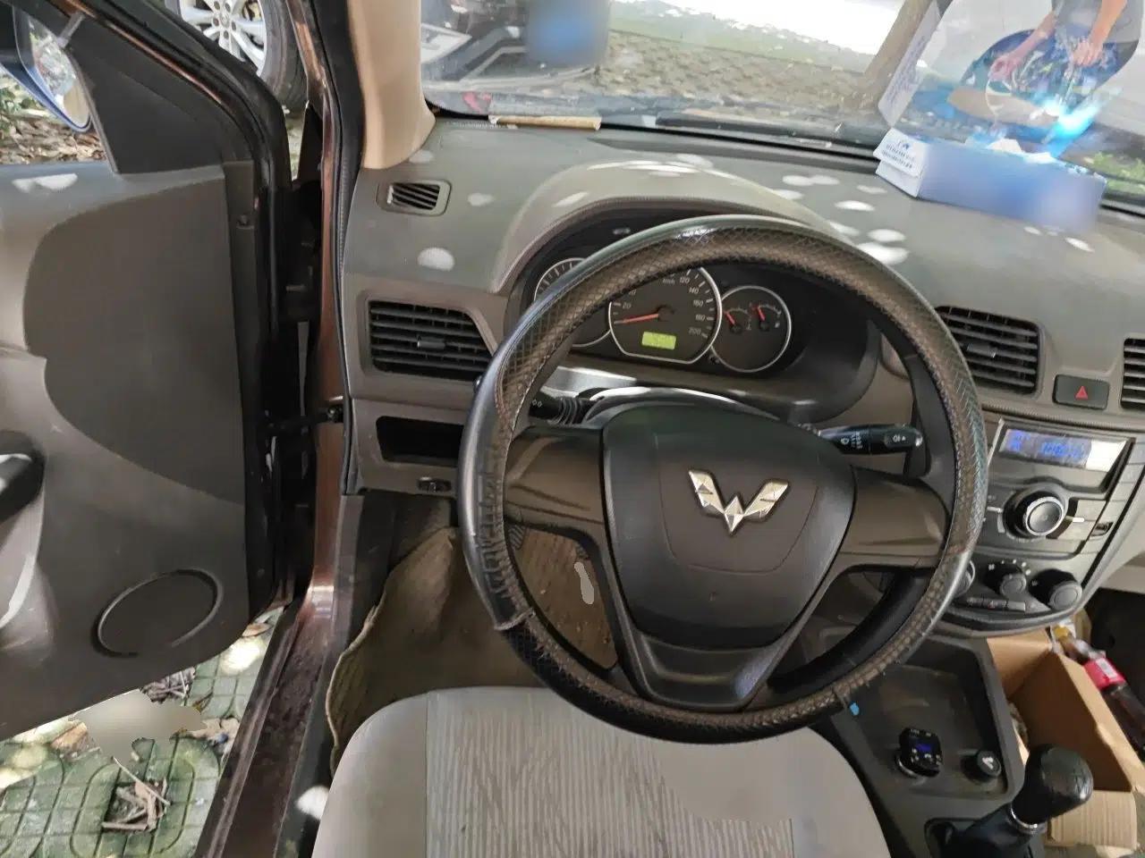Wuling Hongguang 2015 1.2L S Base Model China V Standard — миниатюра 10