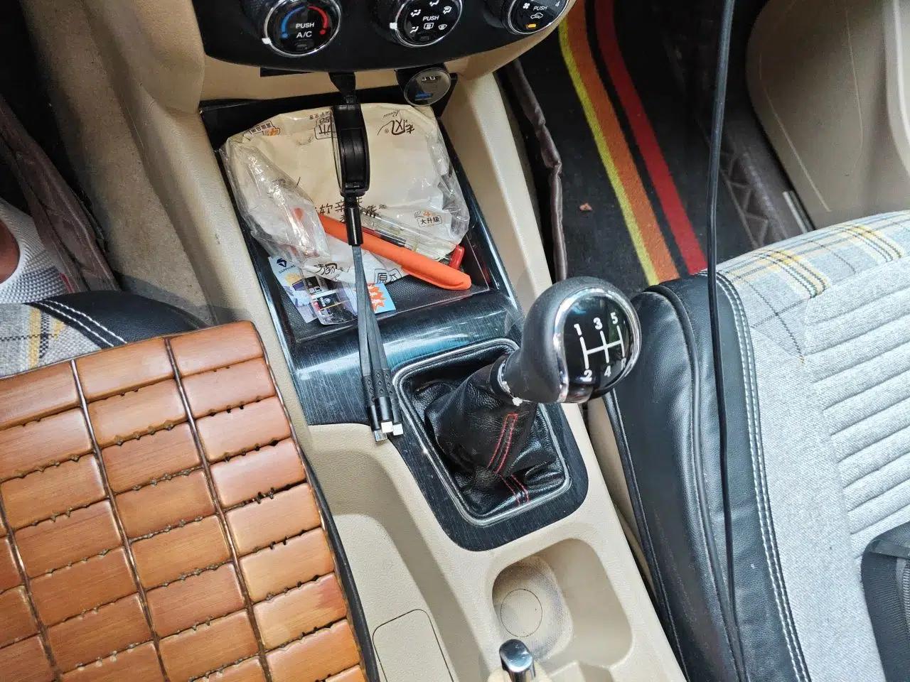 Wuling Hongguang 2015 1.5L S1 Luxury National Emission Standard V — миниатюра 14