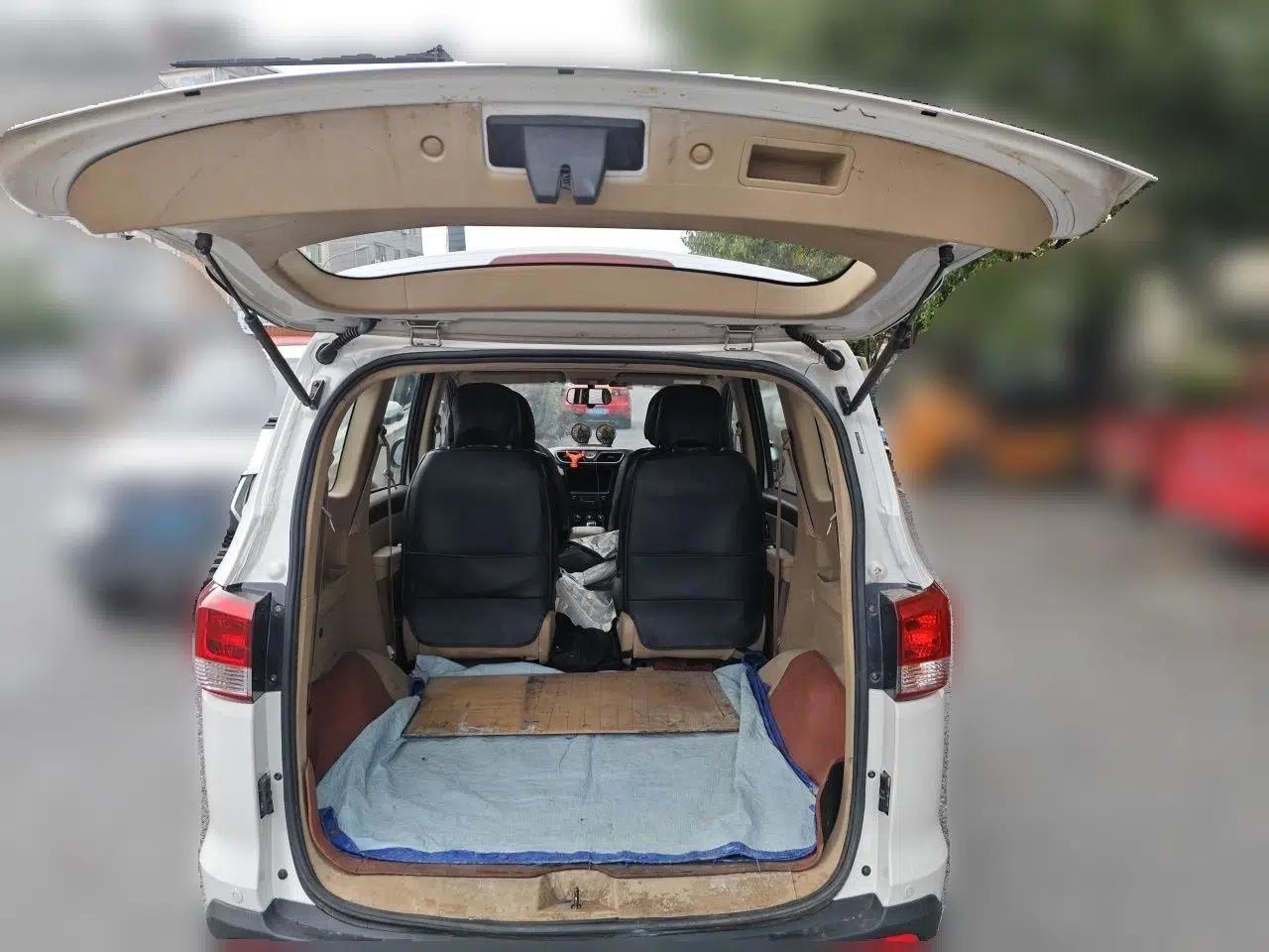 Wuling Hongguang 2015 1.5L S1 Luxury National Emission Standard V — миниатюра 19
