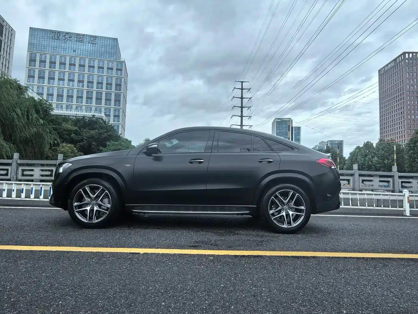 2023 Mercedes-Benz GLE Coupe AMG Model: AMG GLE 53 4MATIC+ Coupe SUV — миниатюра 3