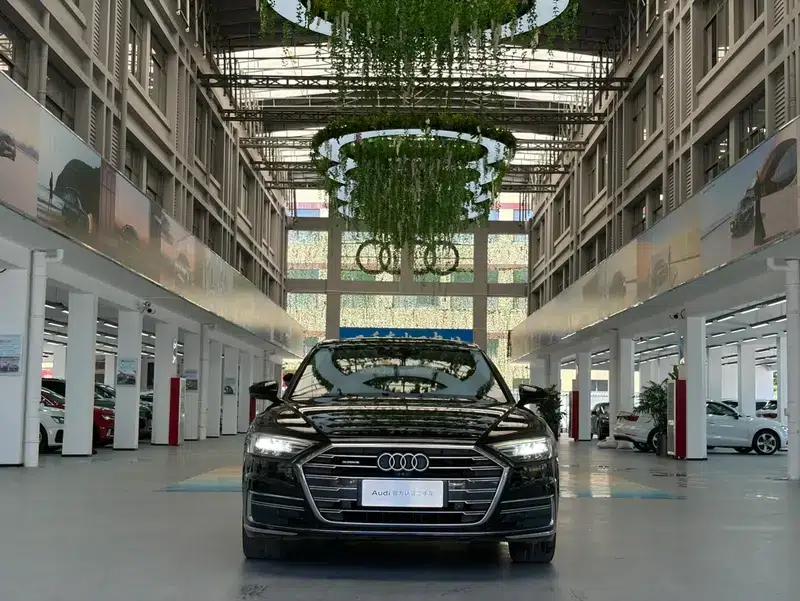 Audi A8 2022 A8L 55 TFSI quattro Premium Edition — миниатюра 2