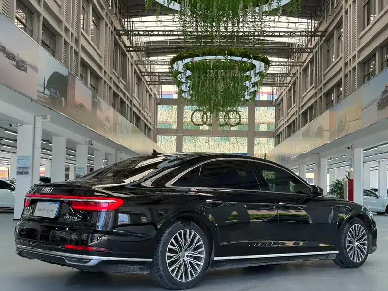 Audi A8 2022 A8L 55 TFSI quattro Premium Edition — миниатюра 4