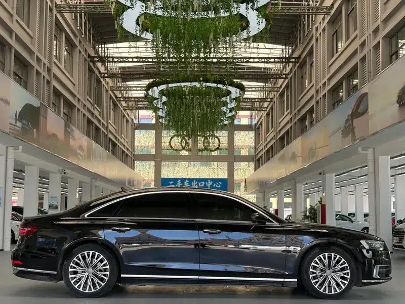 Audi A8 2022 A8L 55 TFSI quattro Premium Edition — миниатюра 5