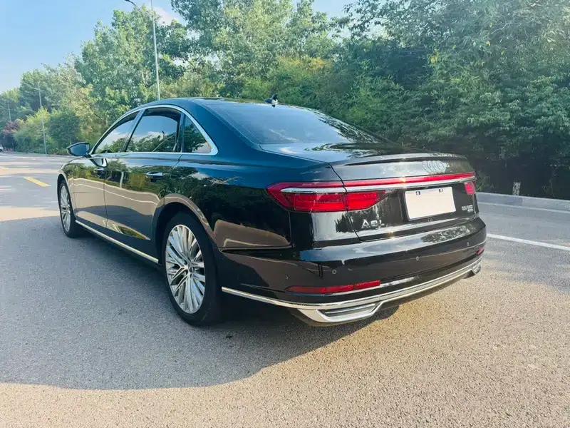 2021 Audi A8 A8L 50 TFSI quattro Comfort — миниатюра 4
