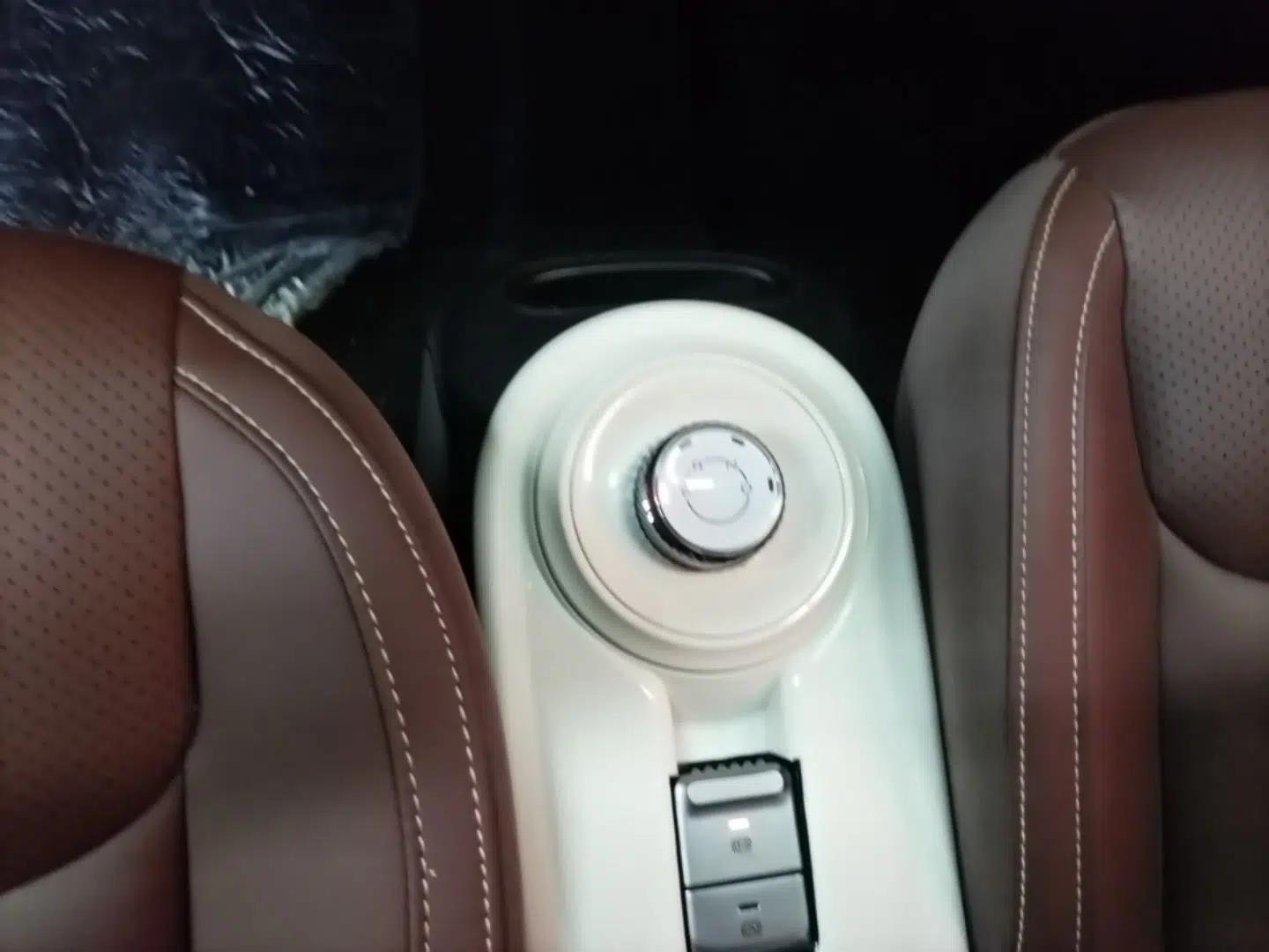 Wuling Bingo 2023 333 km Lingxi Connected Version — миниатюра 16