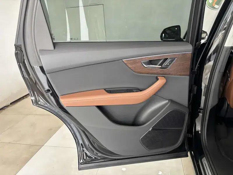 Audi Q7 2024 55 TFSI quattro S line Sport — миниатюра 14