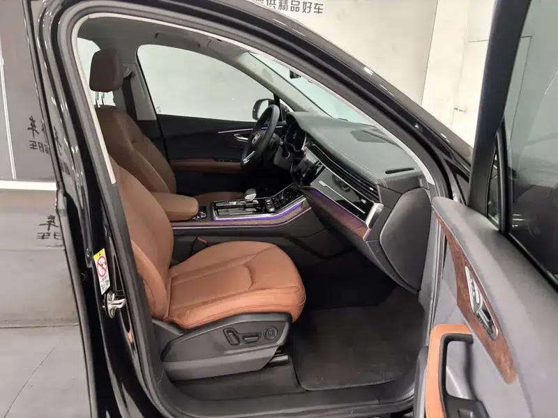 Audi Q7 2024 55 TFSI quattro S line Sport — миниатюра 17