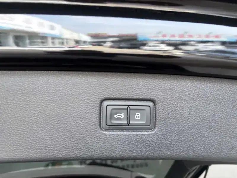 Audi Q7 2024 55 TFSI quattro S line Sport — миниатюра 19