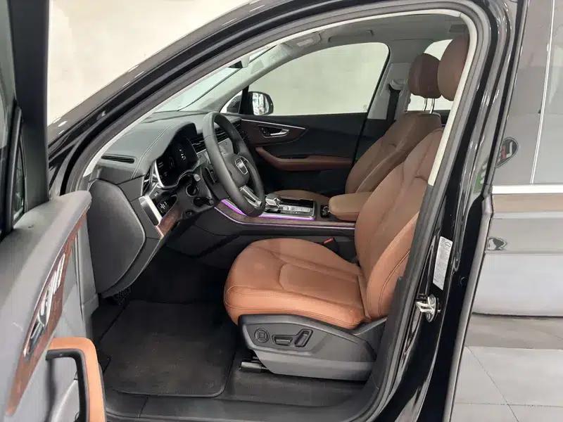 Audi Q7 2024 55 TFSI quattro S line Sport — миниатюра 26