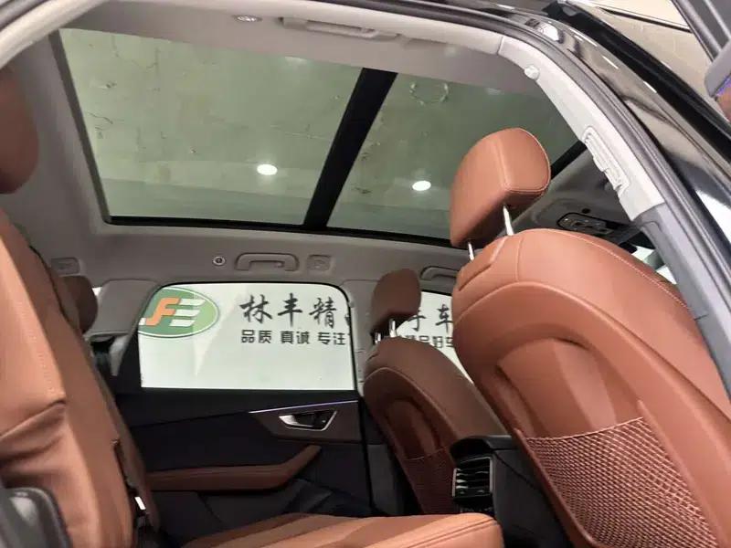Audi Q7 2024 55 TFSI quattro S line Sport — миниатюра 29