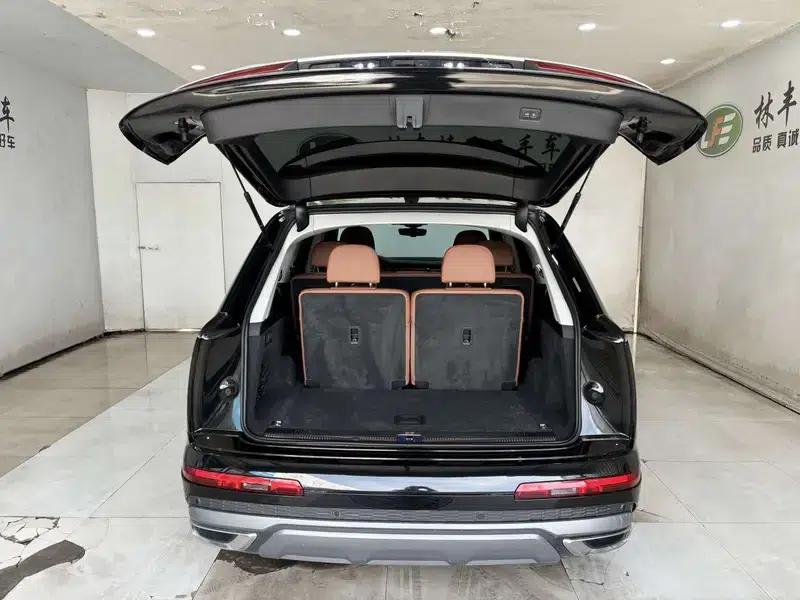 Audi Q7 2024 55 TFSI quattro S line Sport — миниатюра 31