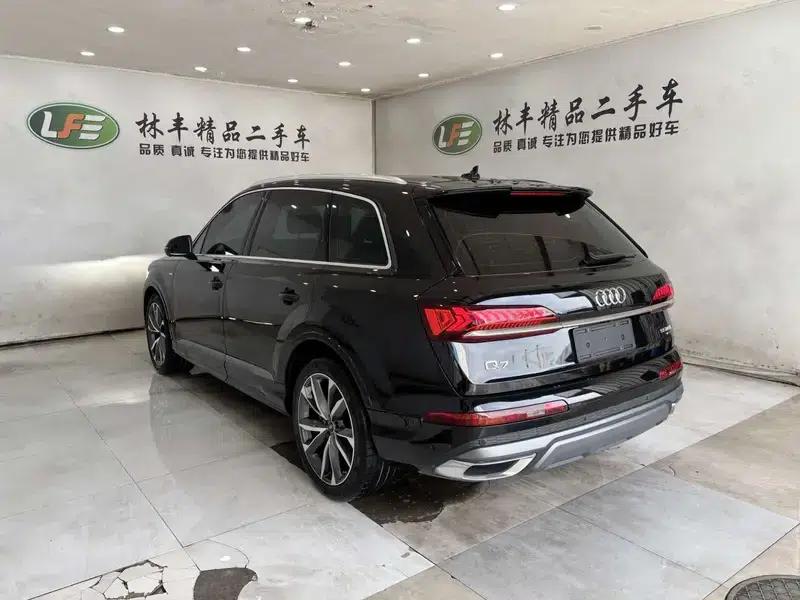 Audi Q7 2024 55 TFSI quattro S line Sport — миниатюра 5