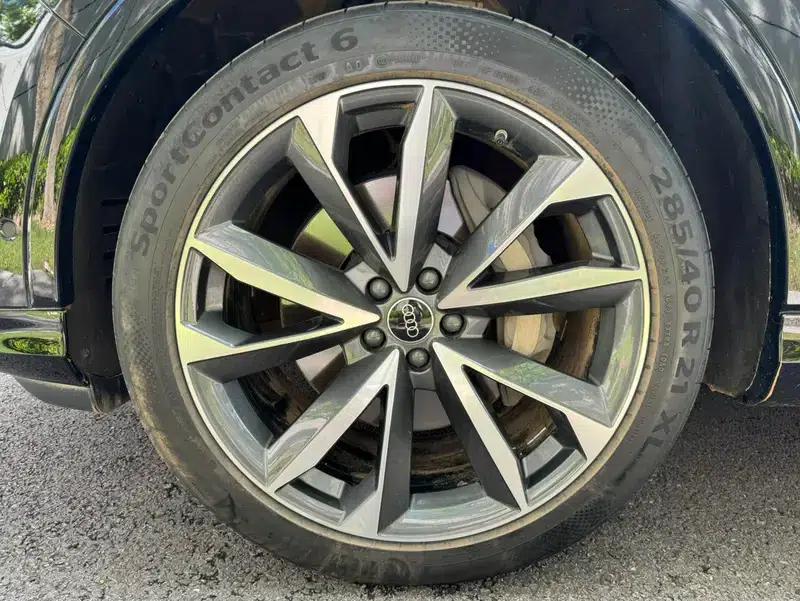 Audi Q7 2023 55 TFSI quattro S line Sport — миниатюра 11