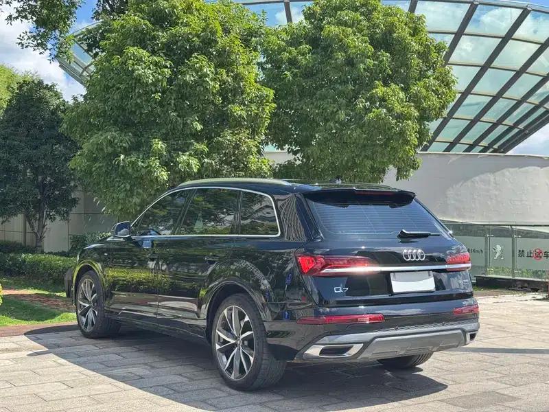 Audi Q7 2023 55 TFSI quattro S line Sport — миниатюра 4