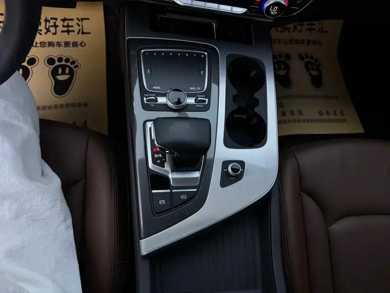 Audi Q7 2019 45 TFSI S line Sport — миниатюра 27