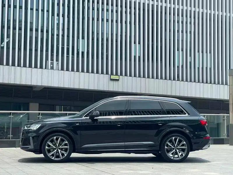 Audi Q7 2021 55 TFSI quattro S line Sport — миниатюра 4
