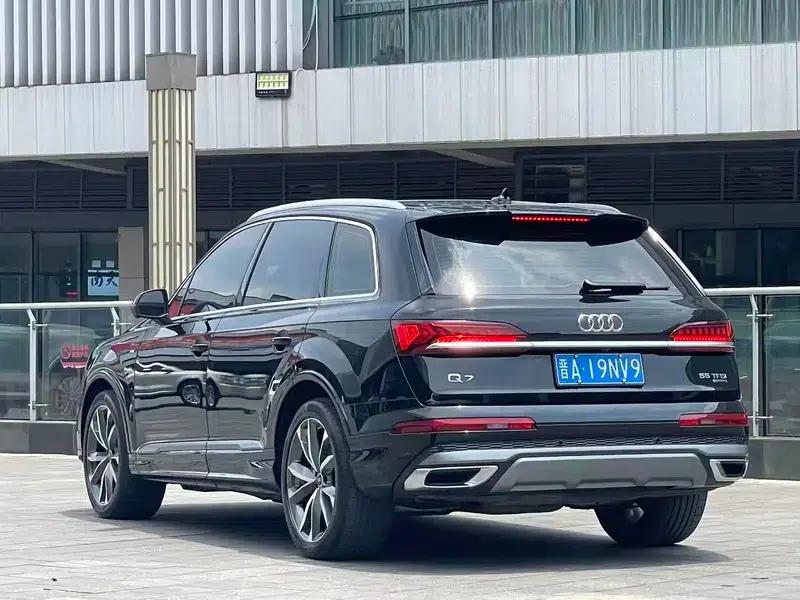 Audi Q7 2021 55 TFSI quattro S line Sport — миниатюра 5