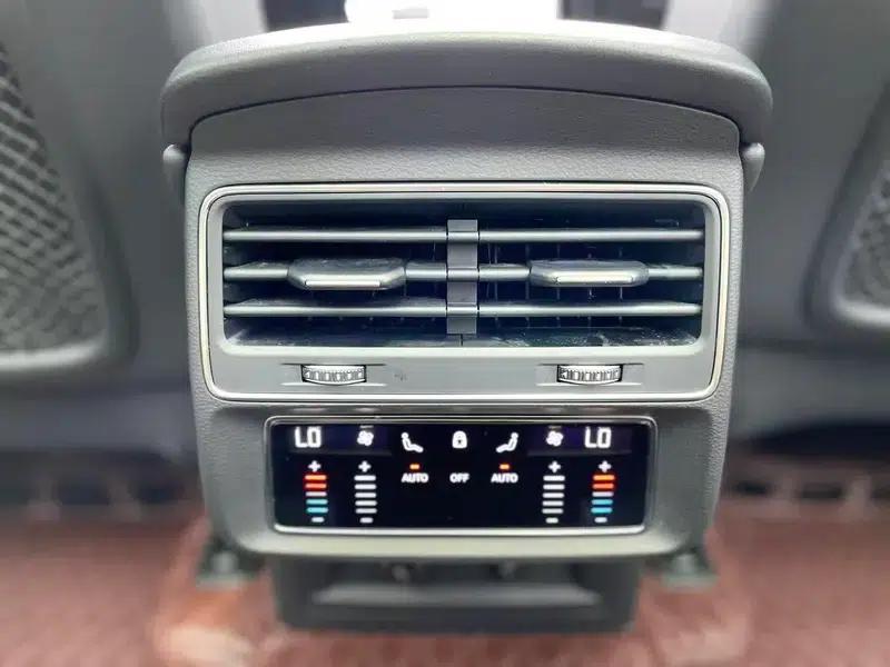 Audi Q7 2021 55 TFSI quattro S line Sport — миниатюра 8