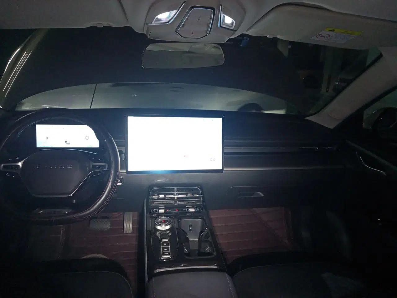 Wuling Xingguang 2024 Co-Creation Edition 510 Advanced Model — миниатюра 18