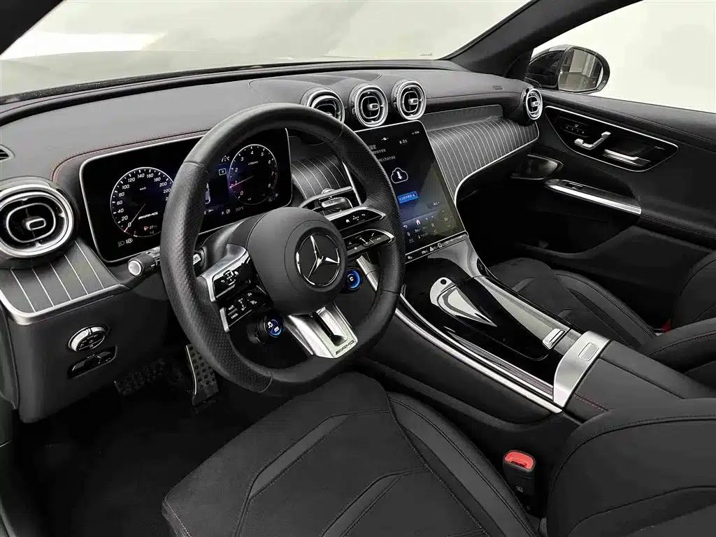 Mercedes-Benz GLC Coupe AMG 2024 Model AMG GLC 43 4MATIC Coupe SUV — миниатюра 16
