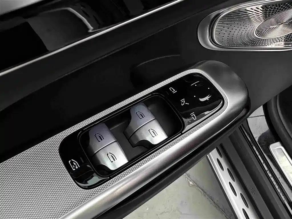 Mercedes-Benz GLC Coupe AMG 2024 Model AMG GLC 43 4MATIC Coupe SUV — миниатюра 28