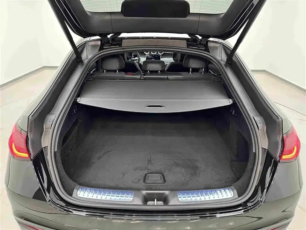 Mercedes-Benz GLC Coupe AMG 2024 Model AMG GLC 43 4MATIC Coupe SUV — миниатюра 30