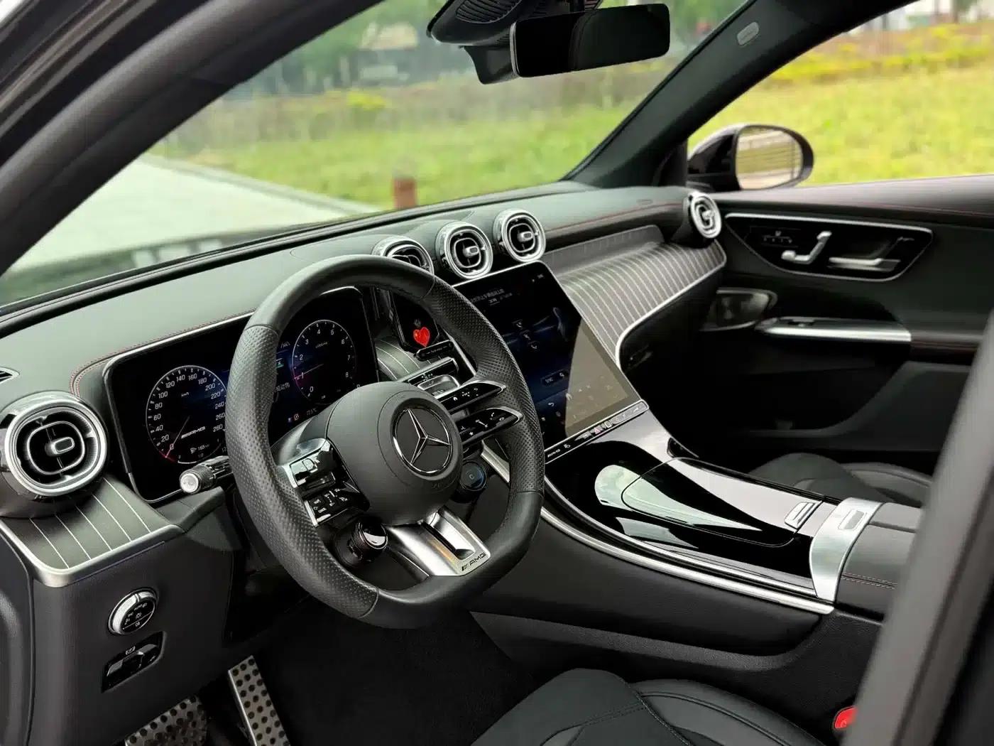 Mercedes-Benz GLC Coupe AMG 2025 AMG GLC 43 4MATIC Coupe SUV — миниатюра 21