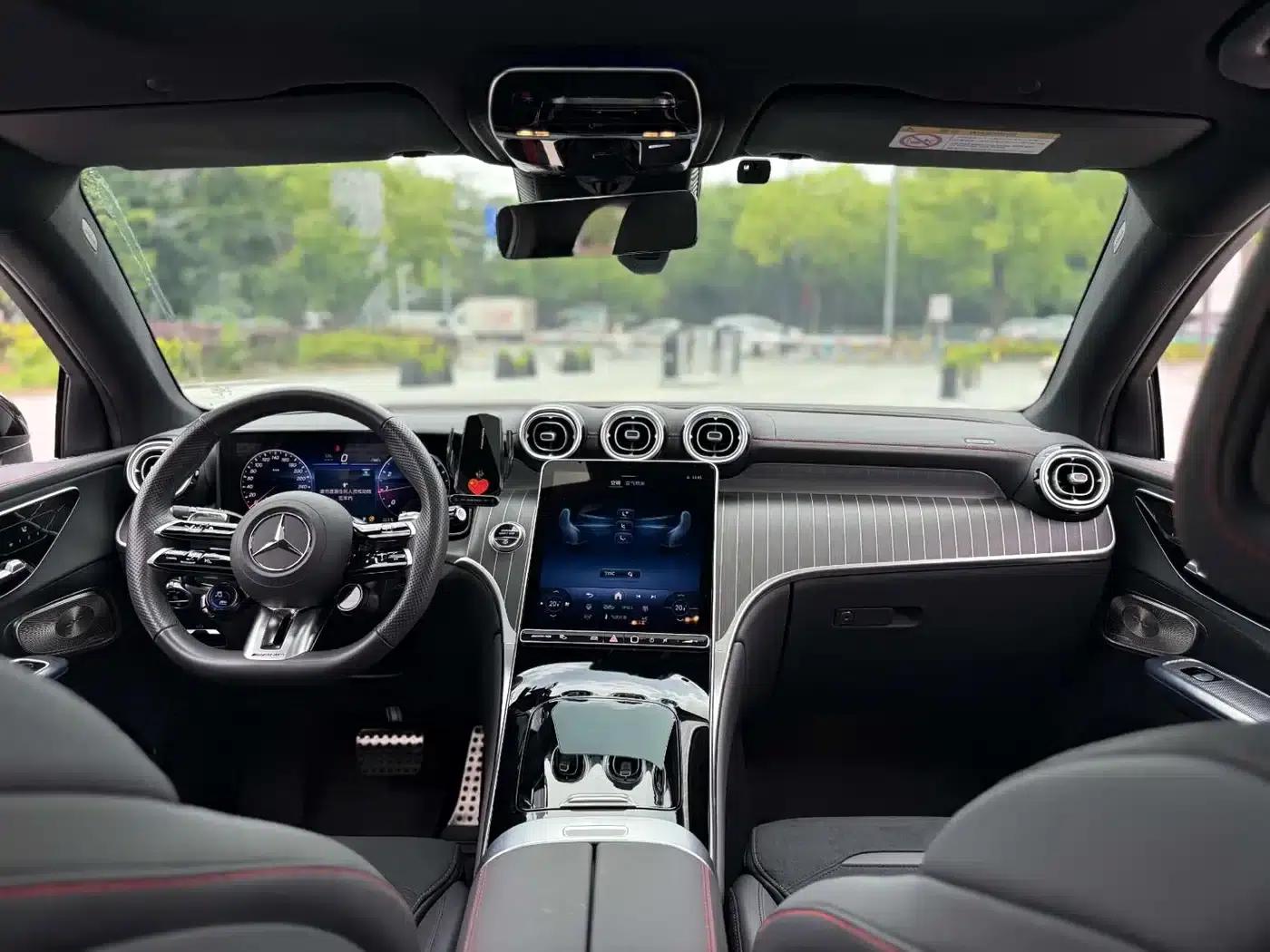 Mercedes-Benz GLC Coupe AMG 2025 AMG GLC 43 4MATIC Coupe SUV — миниатюра 5