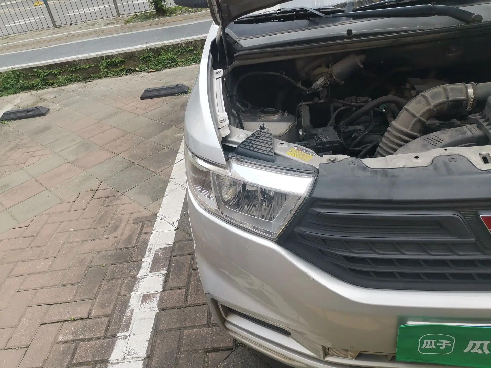 Wuling Hongguang V 2021 1.5L Jingqu Version LAR — миниатюра 7