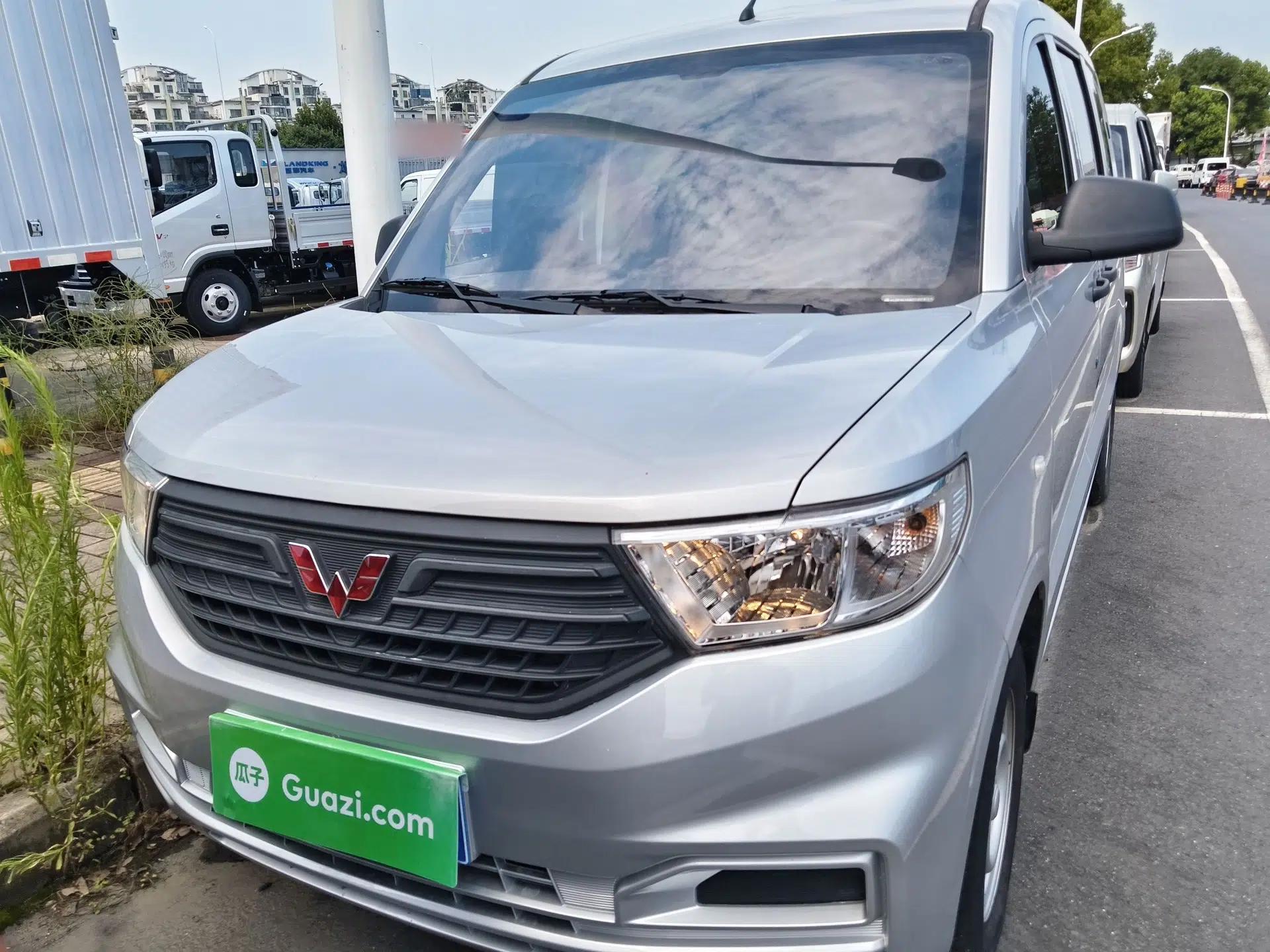 Wuling Hongguang V 2022 1.5L Jingqu Edition Electric-Assist LAR — миниатюра 2