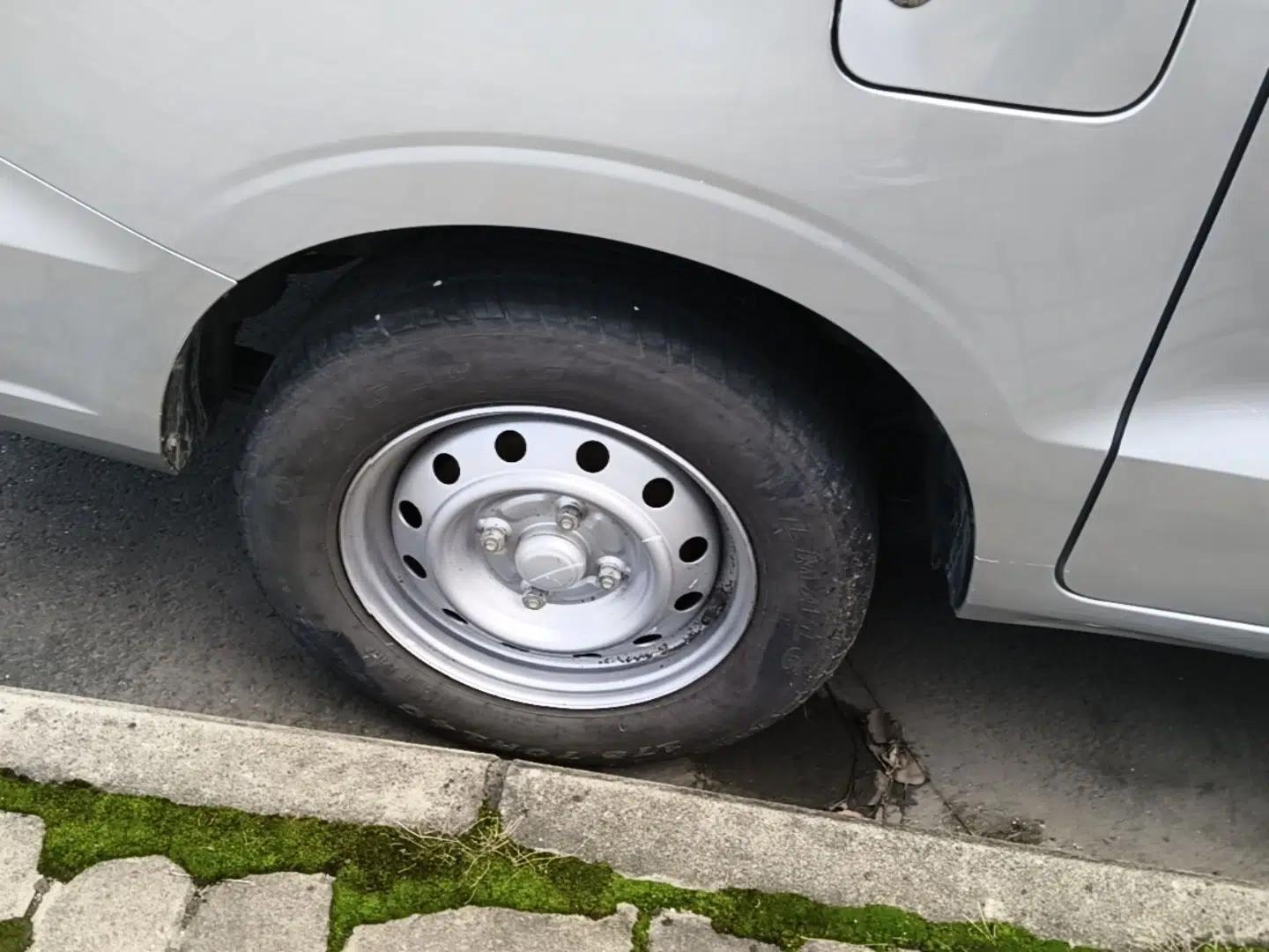 Wuling Hongguang V 2022 1.5L Jingqu Edition Electric-Assist LAR — миниатюра 11
