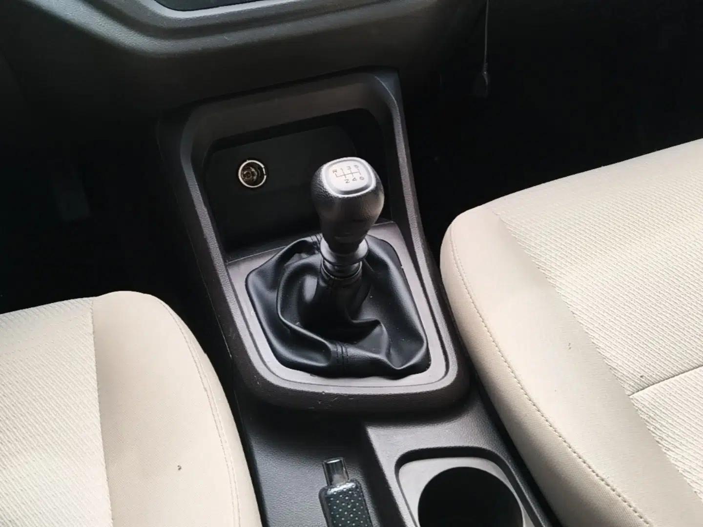 Wuling Hongguang V 2022 1.5L Jingqu Edition Electric-Assist LAR — миниатюра 16
