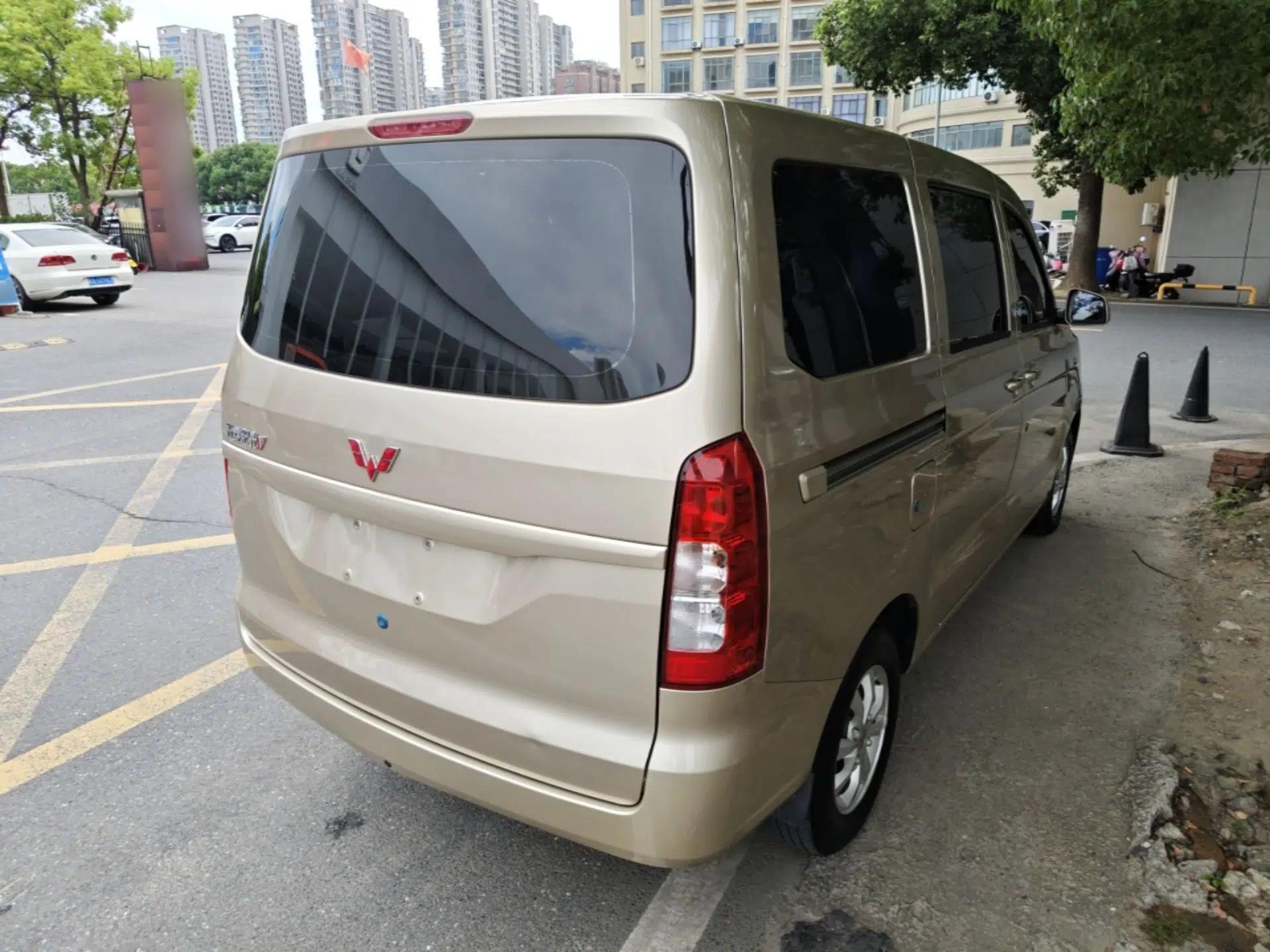 Wuling Hongguang V 2021 1.5L Refreshed Enjoyment Edition LAR — миниатюра 6