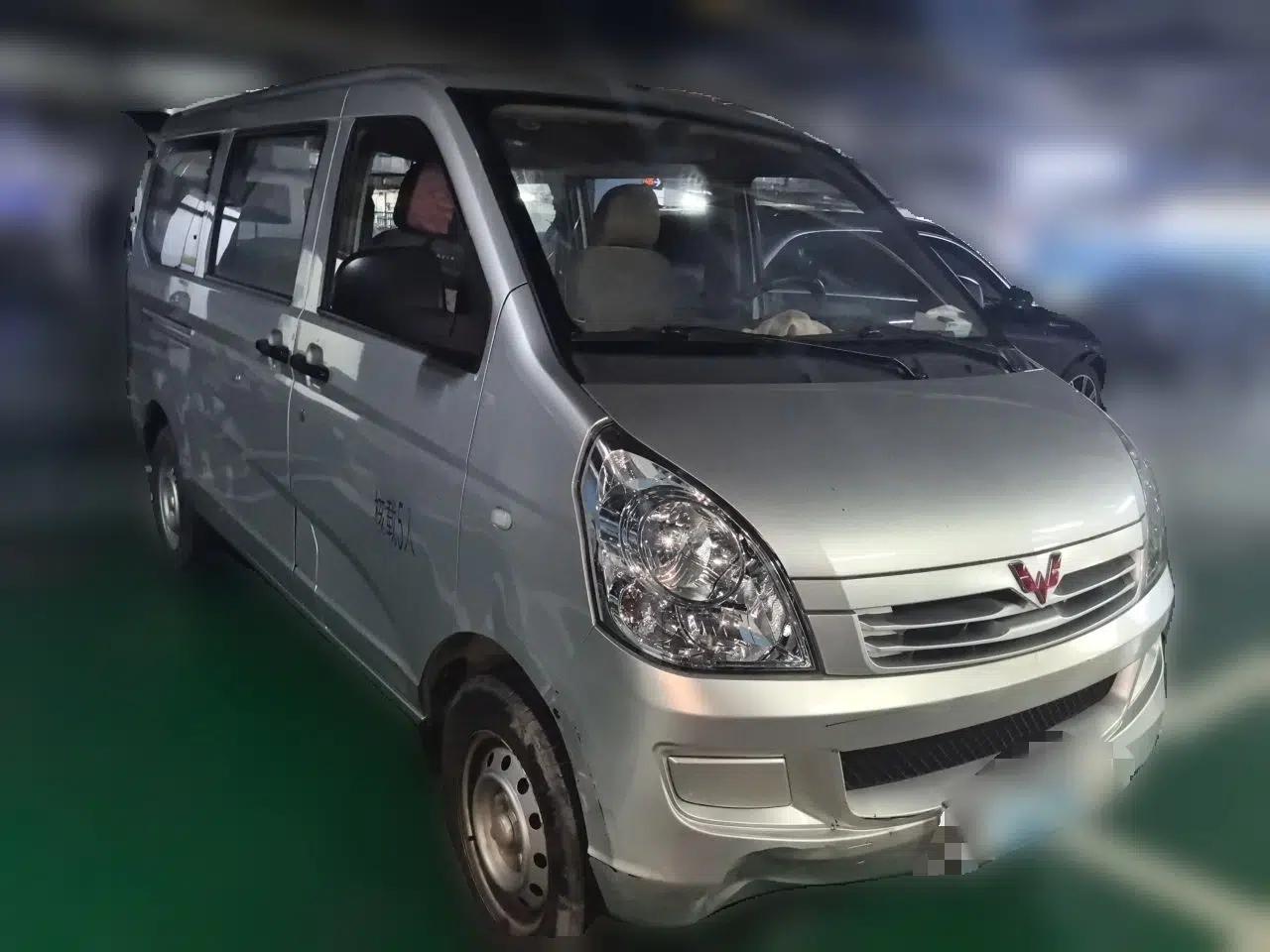 Wuling Rongguang 2020 1.2L S Base Model China VI — миниатюра 3