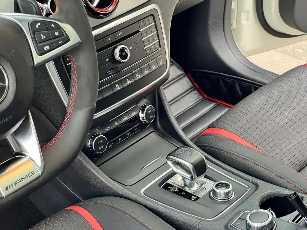 2016 Mercedes-Benz GLA AMG 45 4MATIC — миниатюра 12