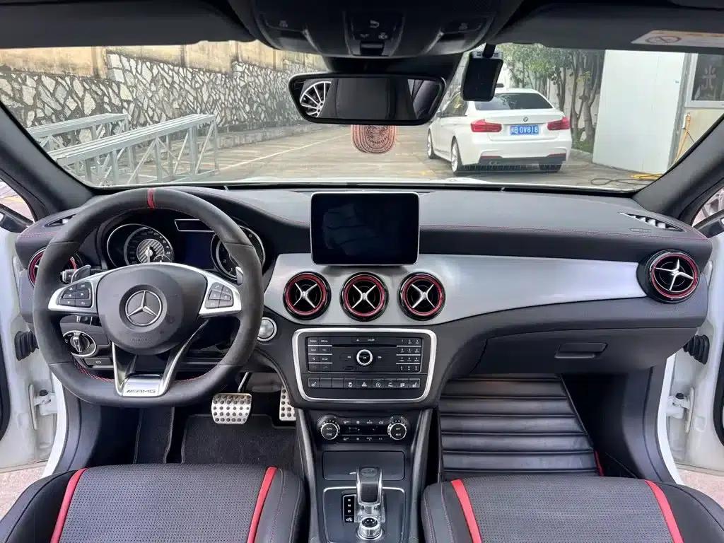 2016 Mercedes-Benz GLA AMG 45 4MATIC — миниатюра 18