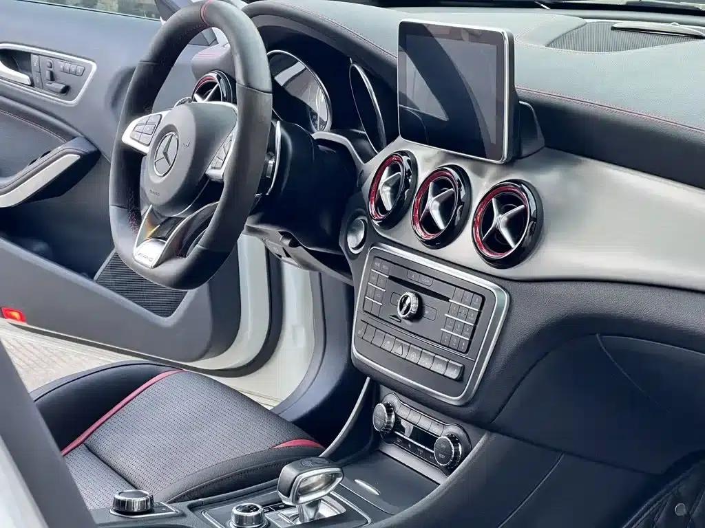 2016 Mercedes-Benz GLA AMG 45 4MATIC — миниатюра 21