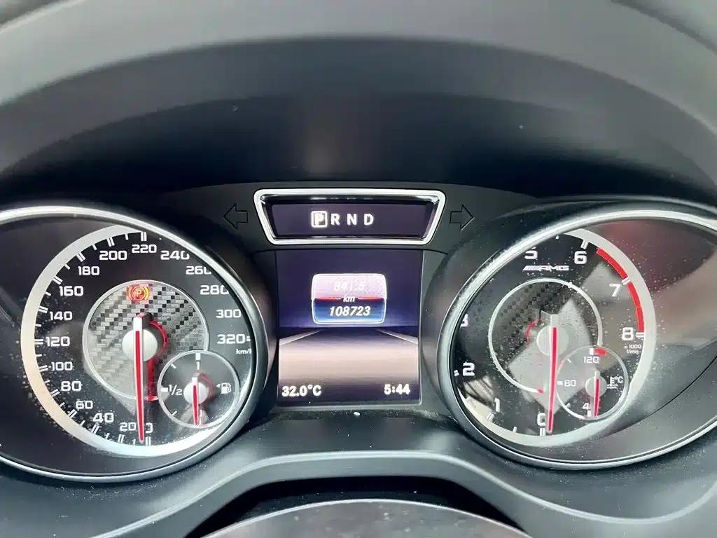 2016 Mercedes-Benz GLA AMG 45 4MATIC — миниатюра 24