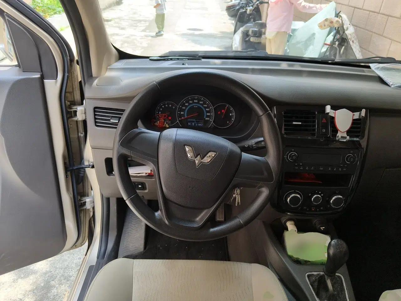 Wuling Rongguang V 2018 1.5L Standard Version — миниатюра 10
